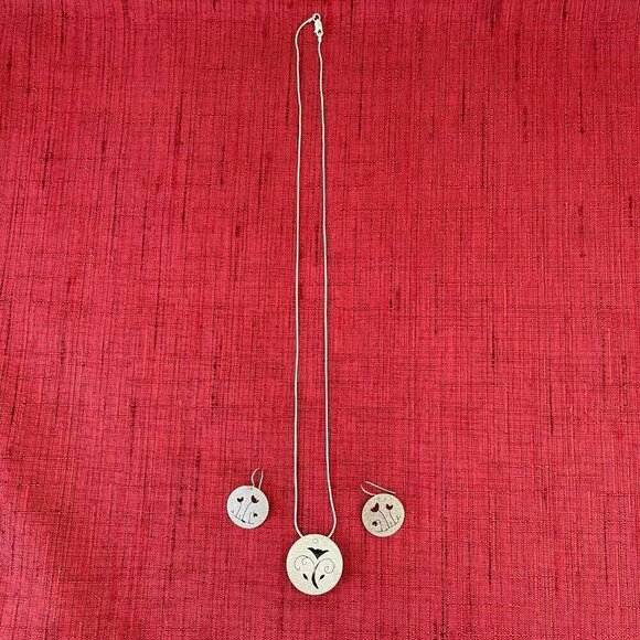 Jessie Senecal Handmade Sterling Sliver "Tulip" Locket and Earrings - Picture 3 of 5